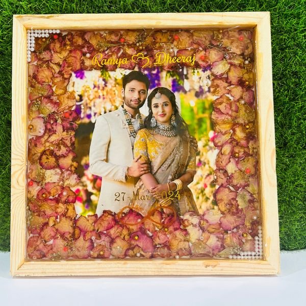 floral-resin-frame